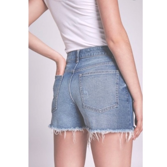 REVOLVE | DENIM CoLAB Denim Cutoff Shorts Distressed Raw Hem Size 26 - Picture 2 of 7